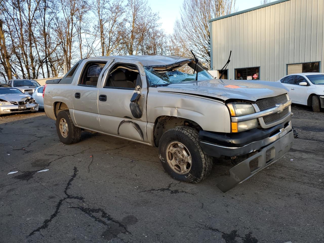 2004 Chevrolet Avalanche - Image 4