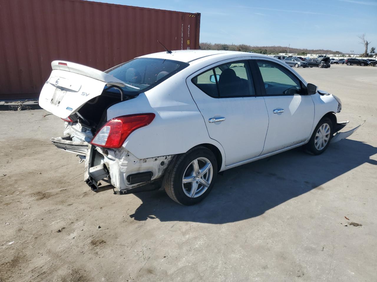 2016 Nissan Versa - Image 3