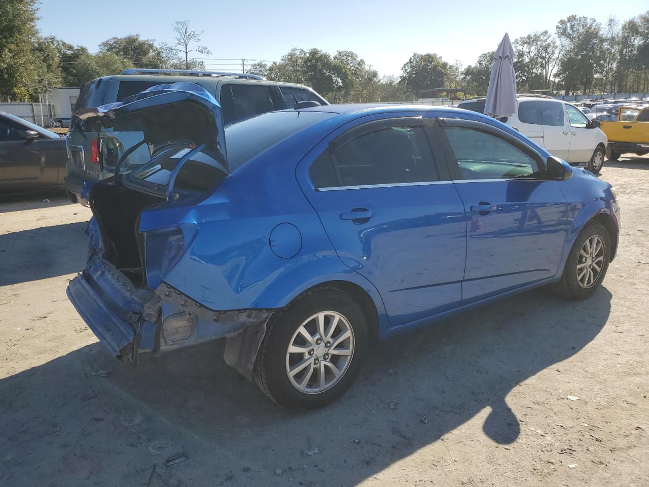 VIN 1G1JD5SH1H4131475 2017 CHEVROLET SONIC no.3