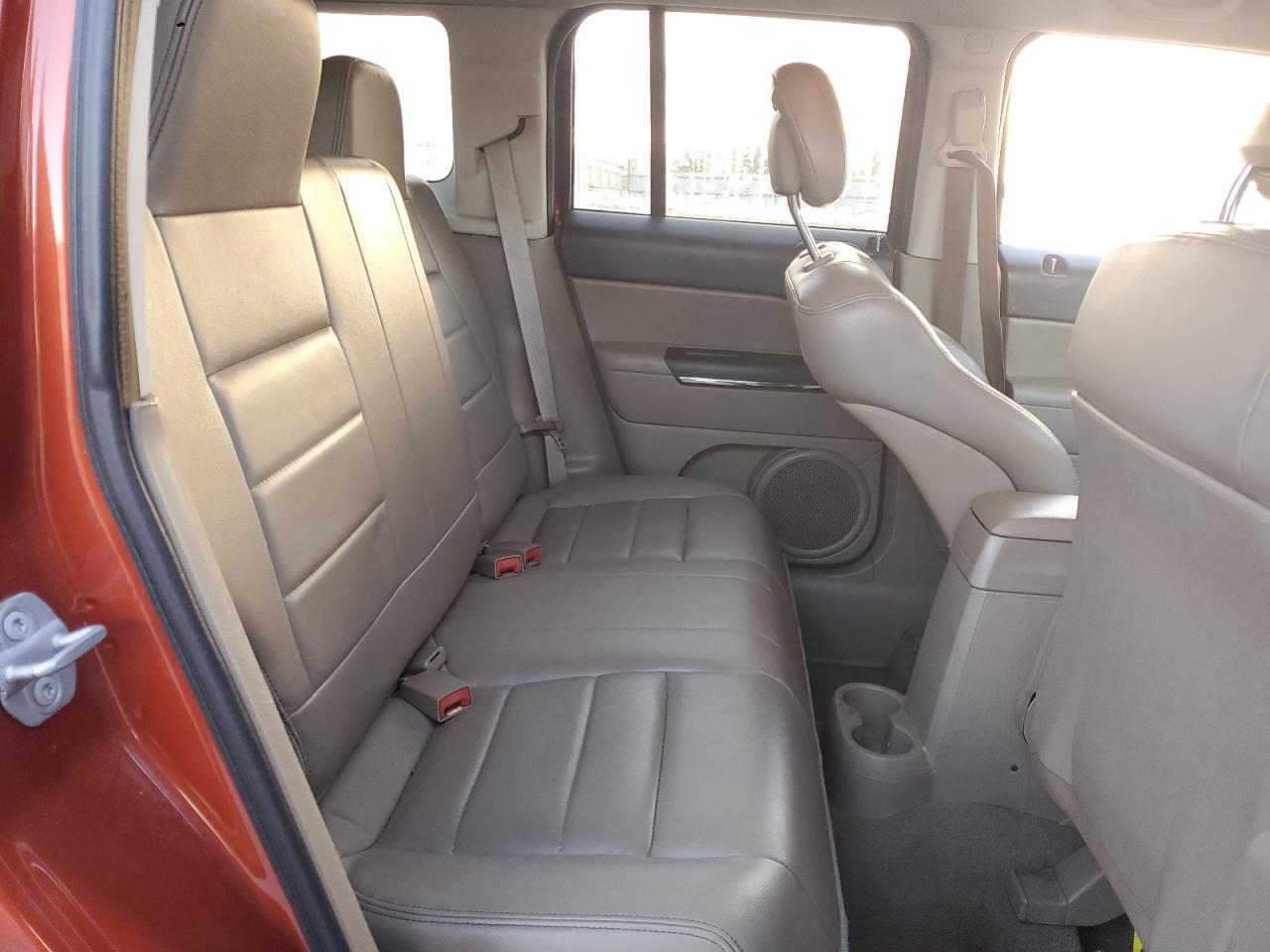 2010 Jeep Liberty (Patriot) - Image 11