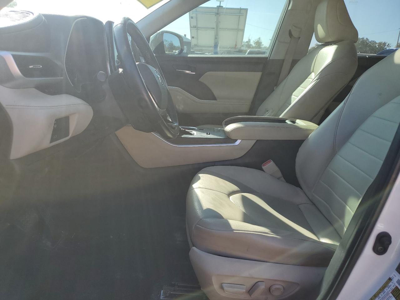 2021 Toyota Highlander Xle VIN: 5TDGZRAH5MS518265 Lot: 88106255