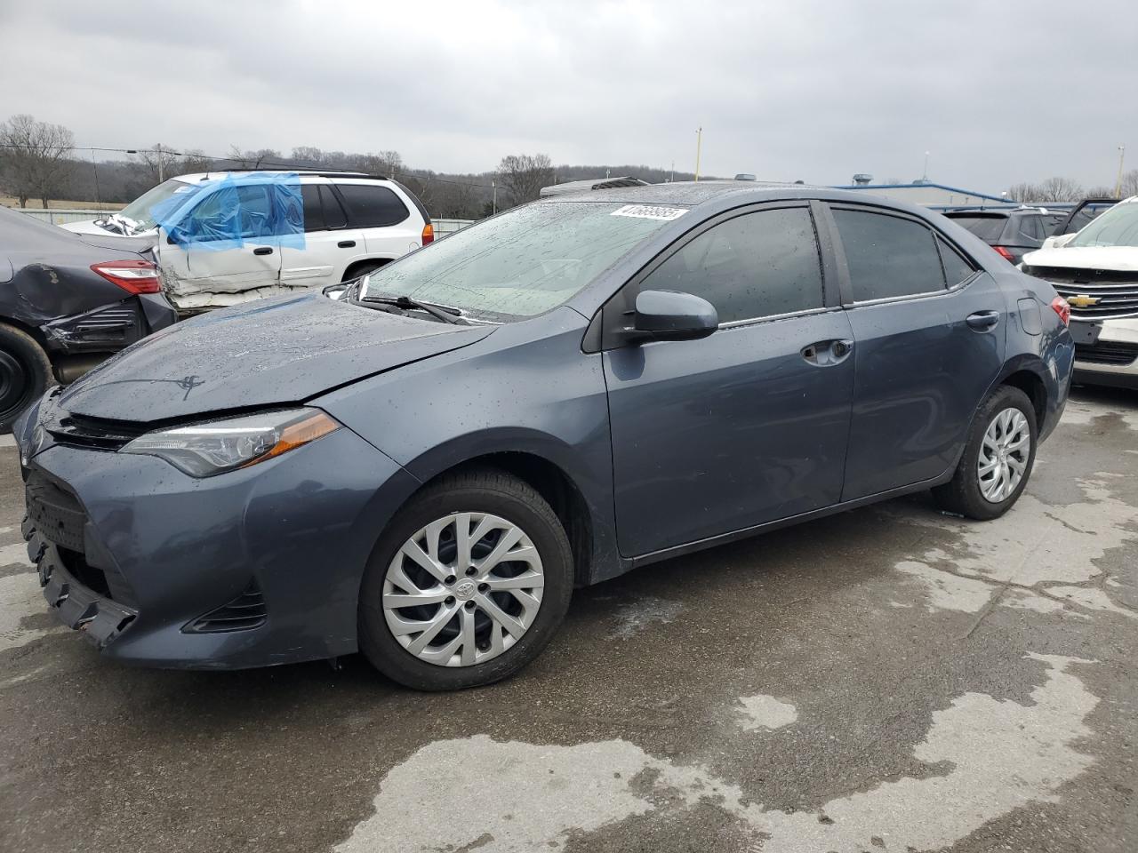 VIN 5YFBURHE4JP771652 2018 TOYOTA COROLLA no.1