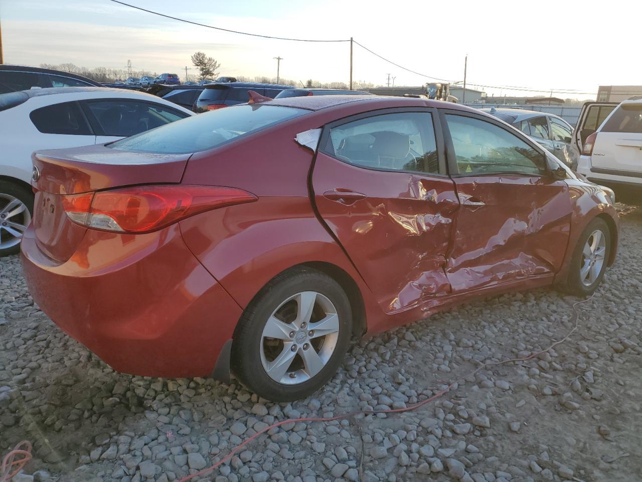 2013 Hyundai Elantra - Image 3