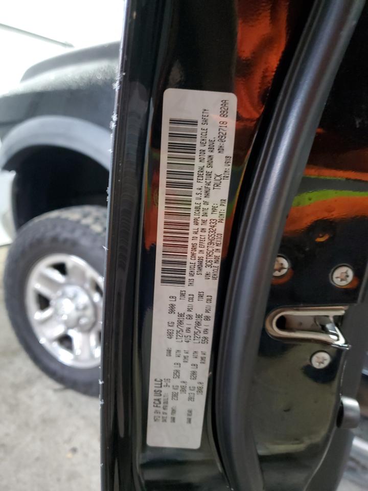 2017 RAM 2500 - Image 12