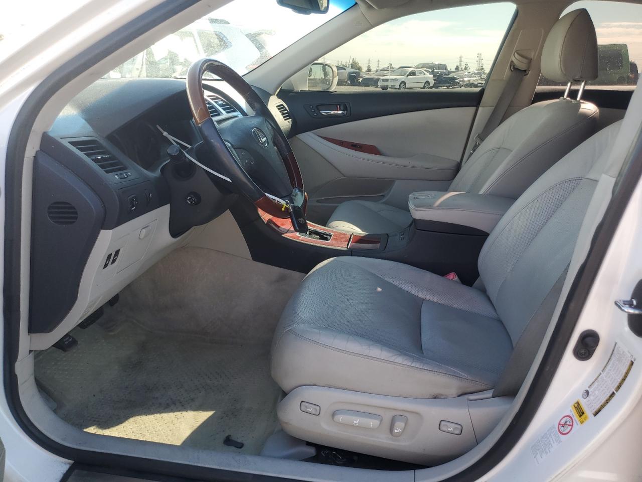2009 Lexus ES - Image 7