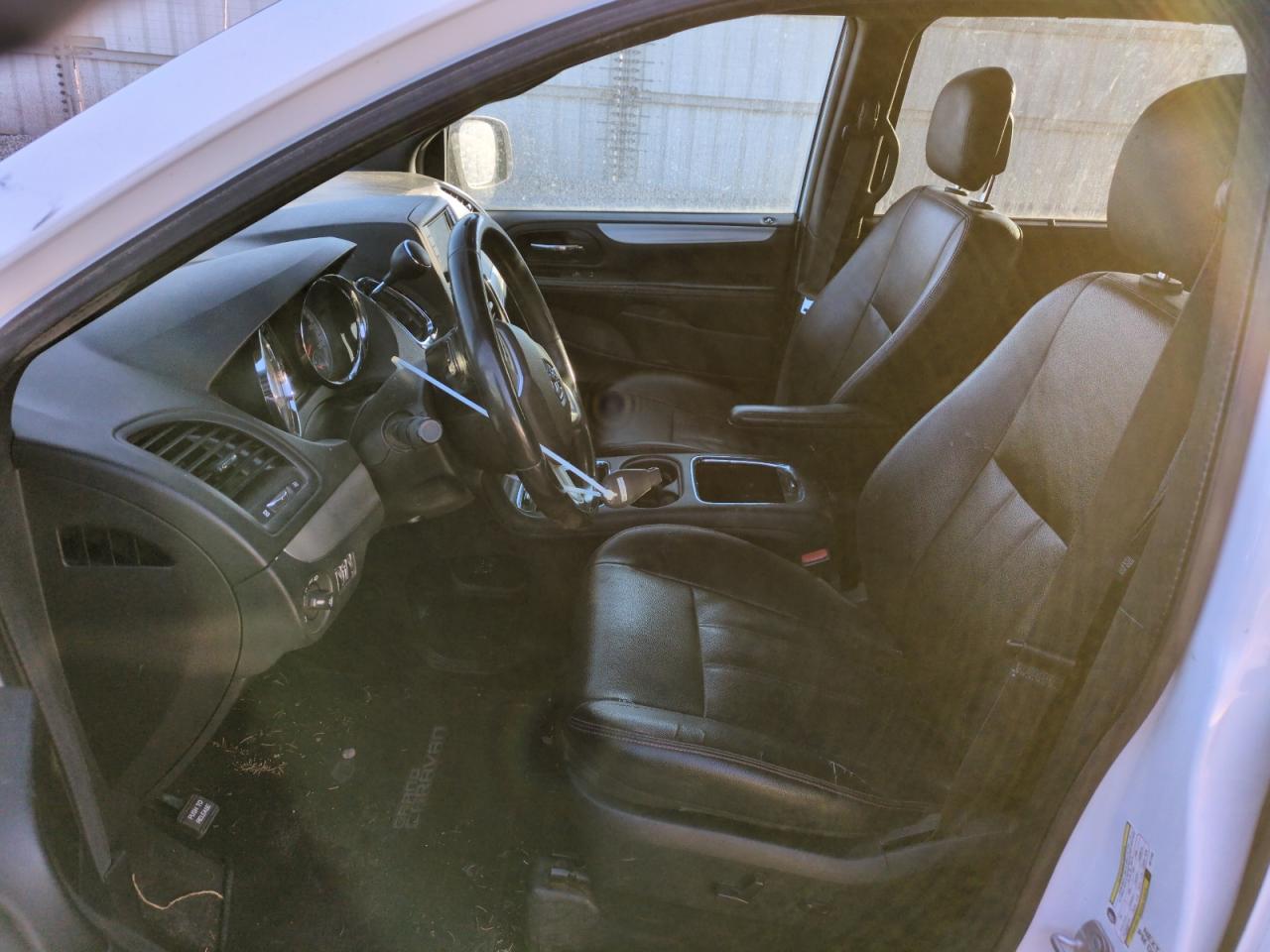 2017 Dodge Caravan - Image 7