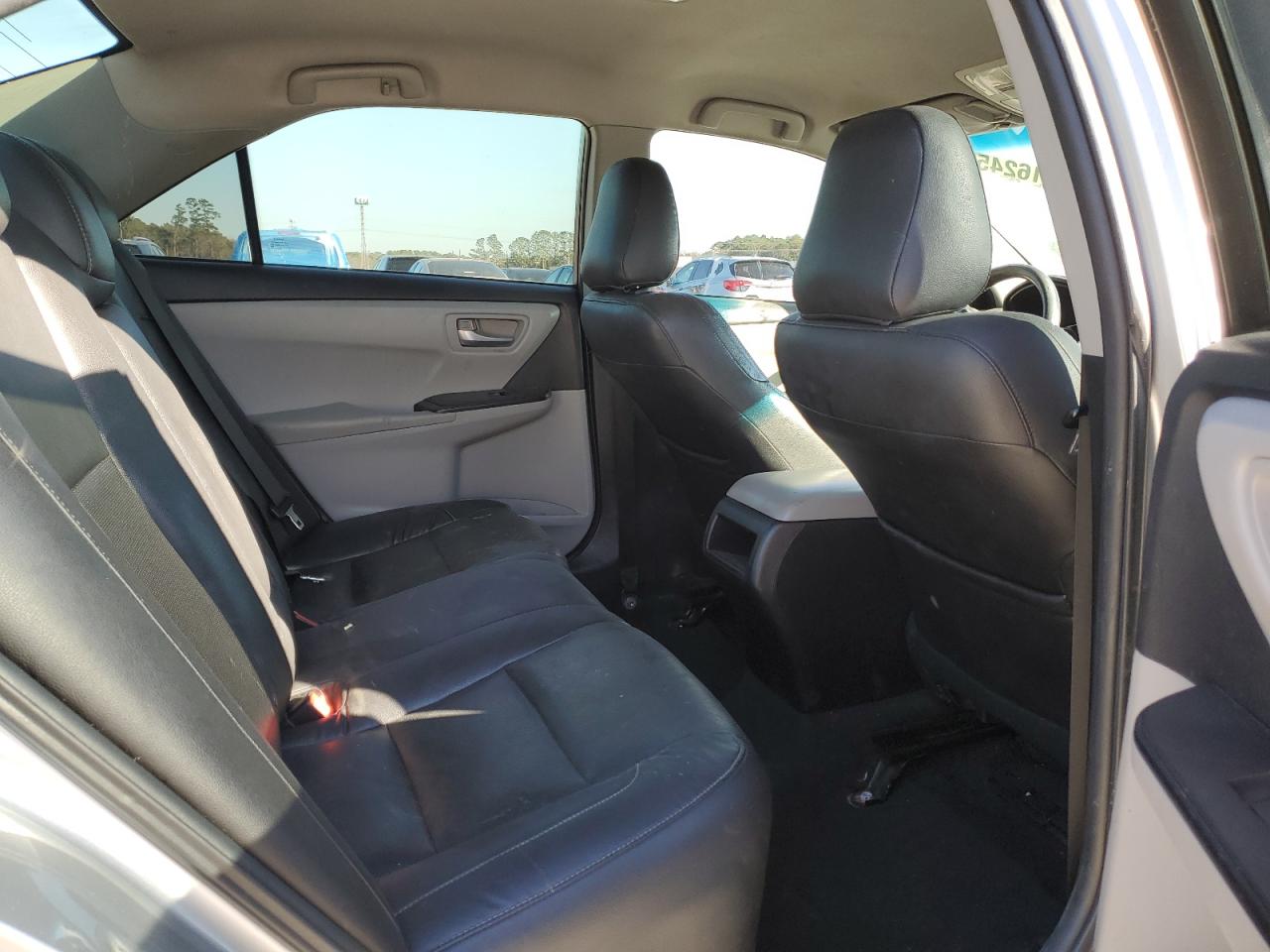 2015 Toyota Camry - Image 10