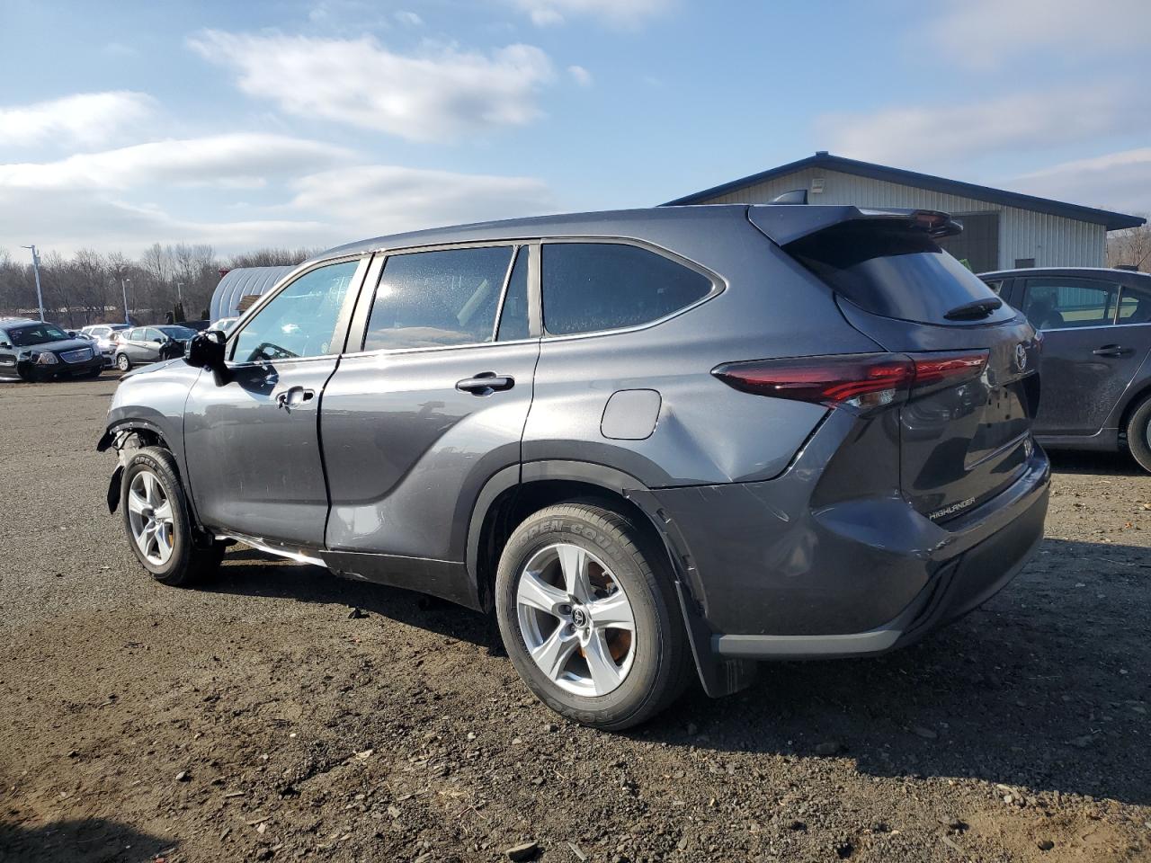 2024 Toyota Highlander - Image 2
