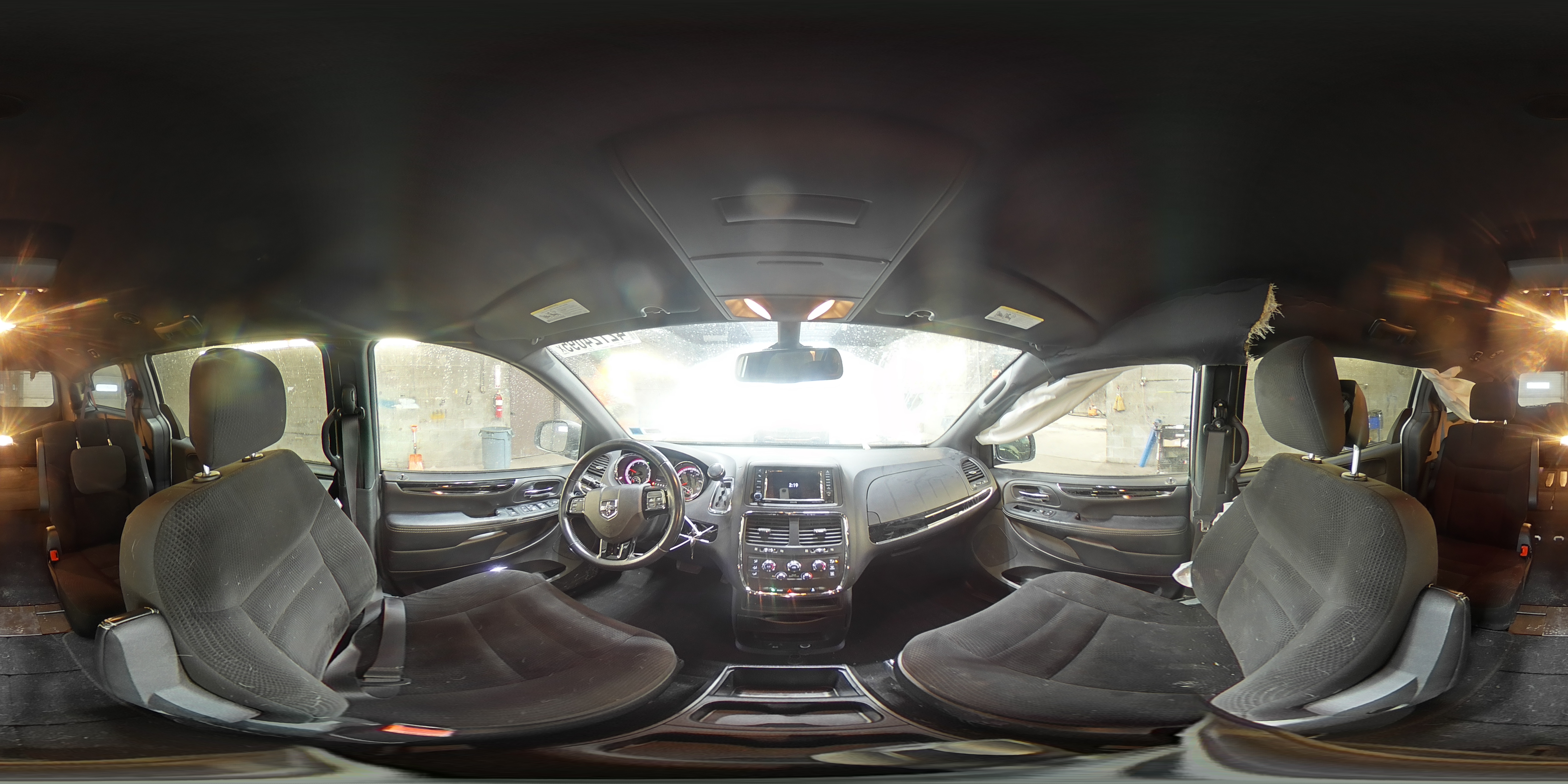 2019 Dodge Caravan - Image 14