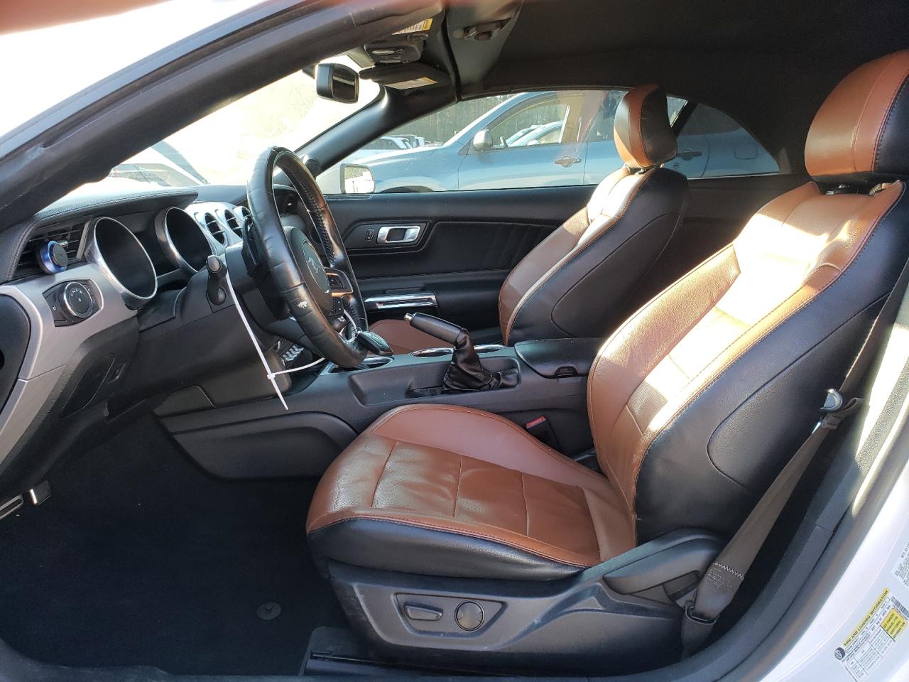2020 Ford Mustang - Image 7