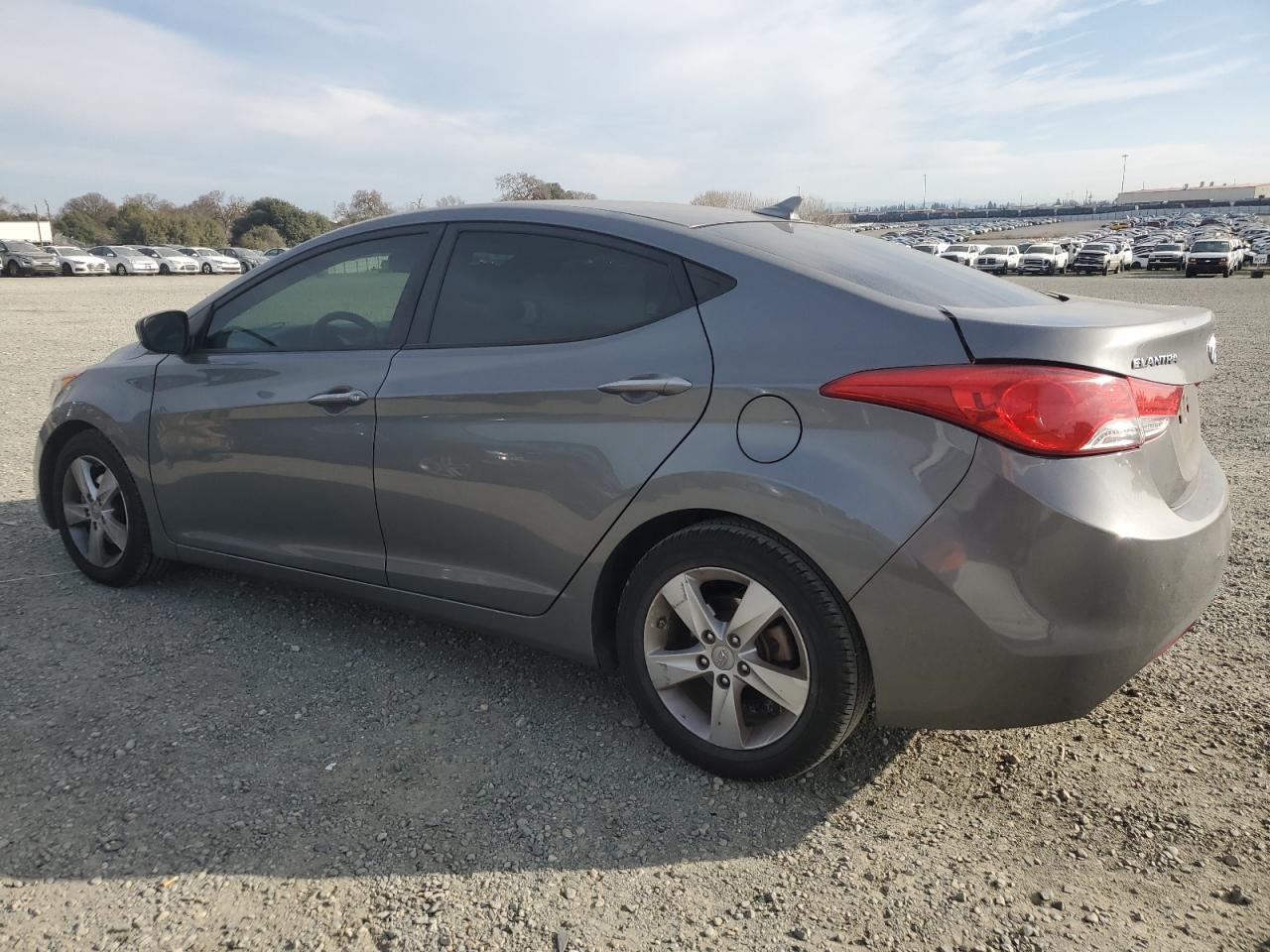 2013 Hyundai Elantra - Image 2