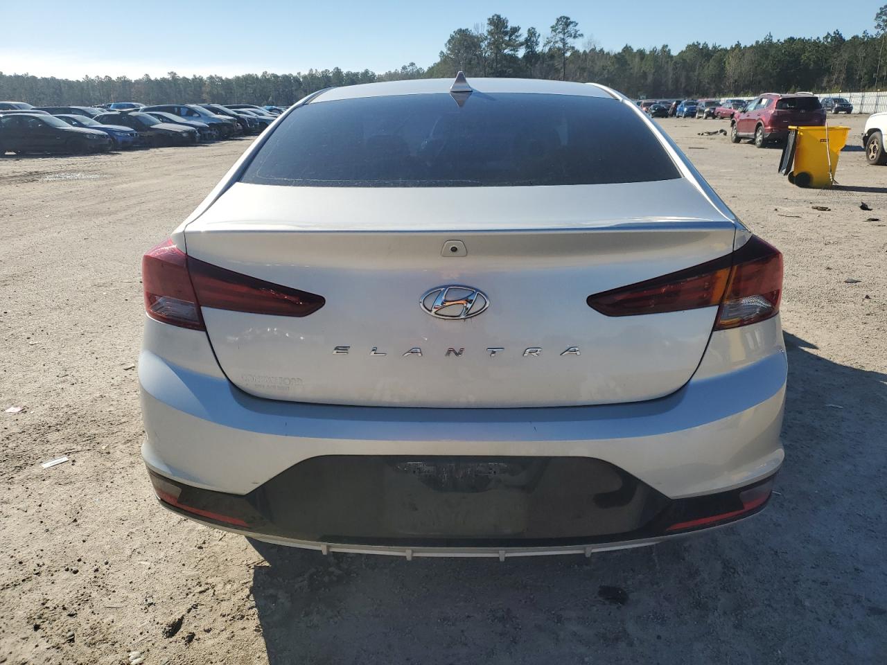 2020 Hyundai Elantra - Image 6
