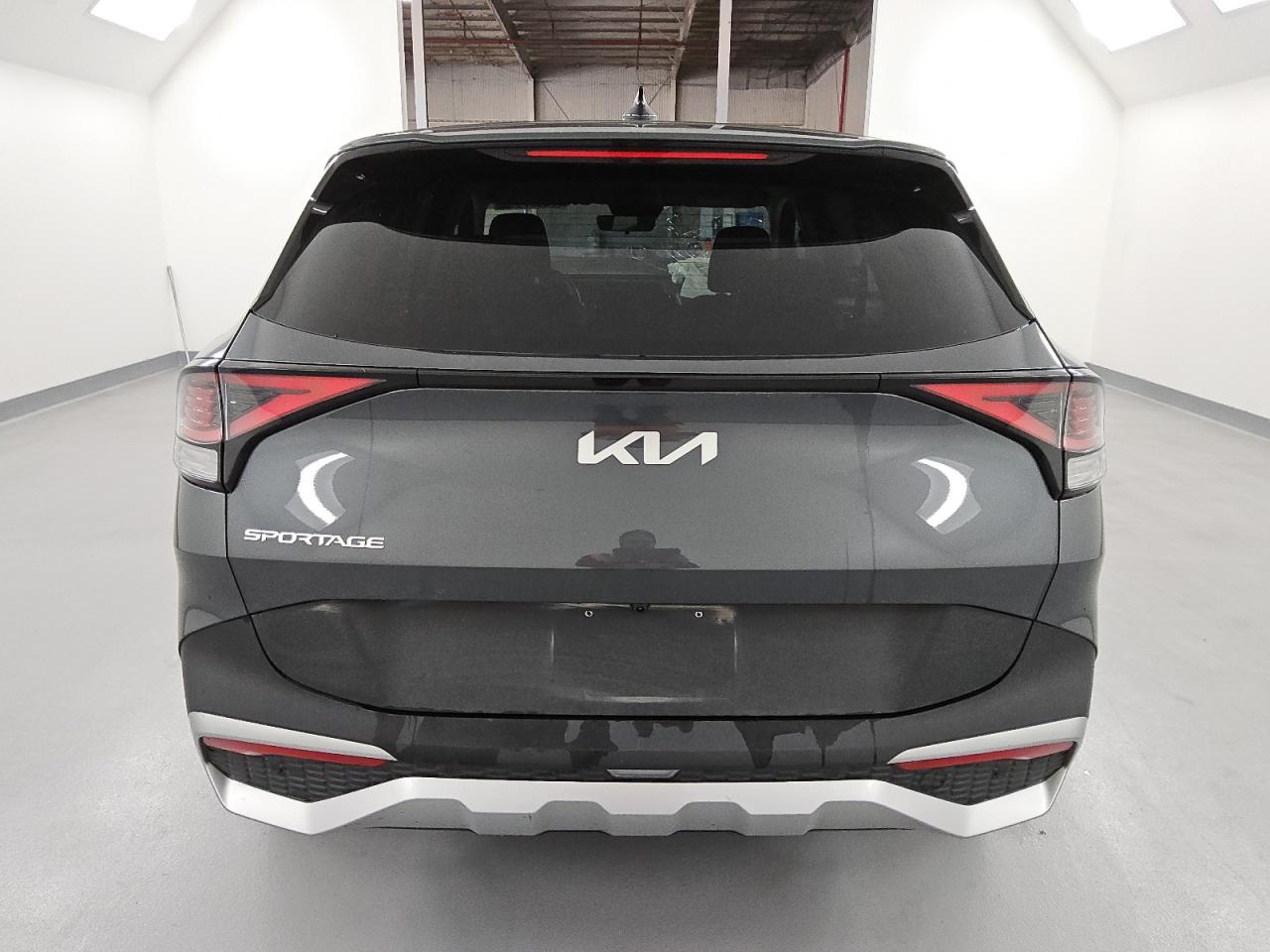 2023 Kia Sportage - Image 6