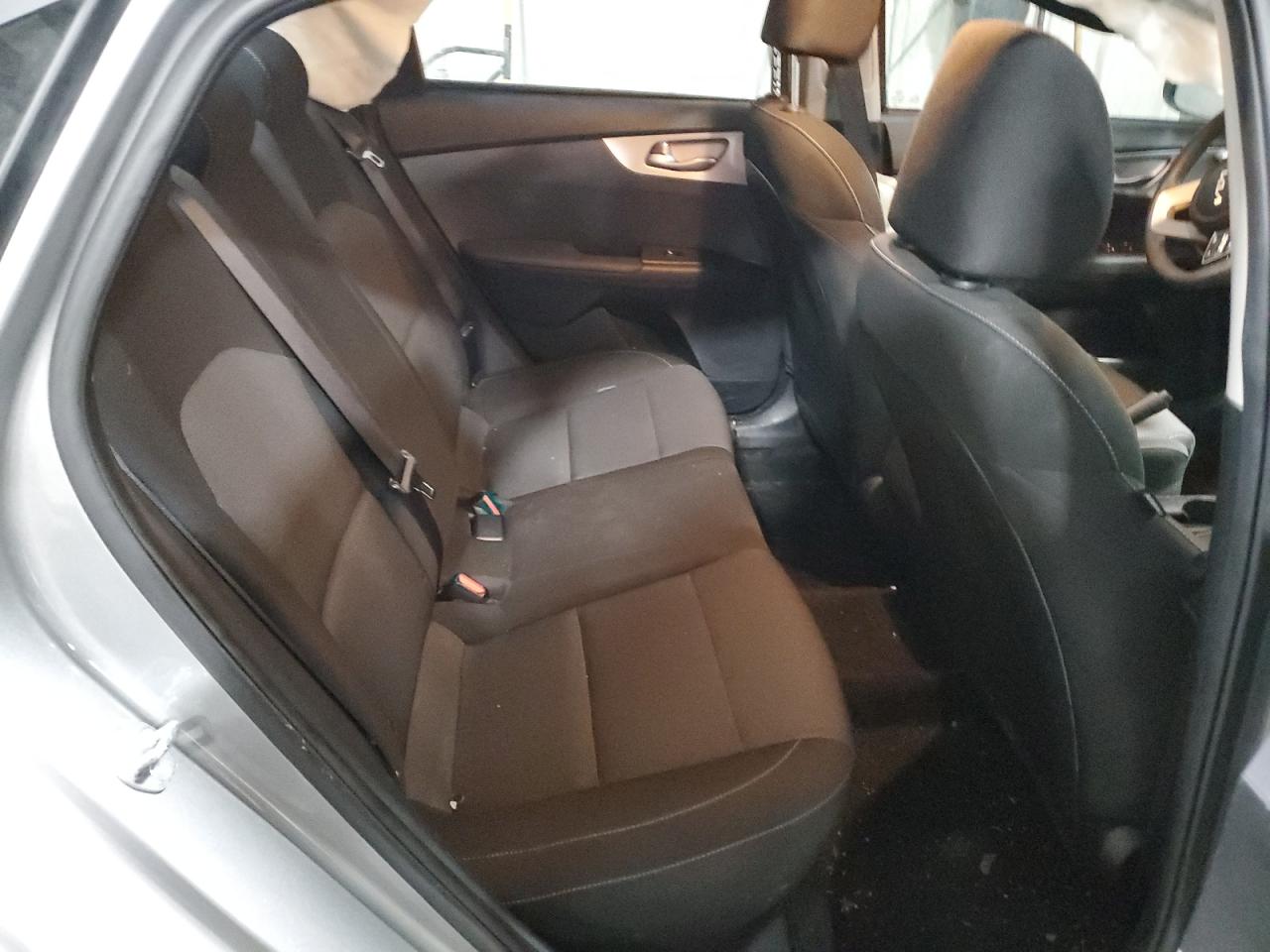 2023 Kia Forte - Image 10