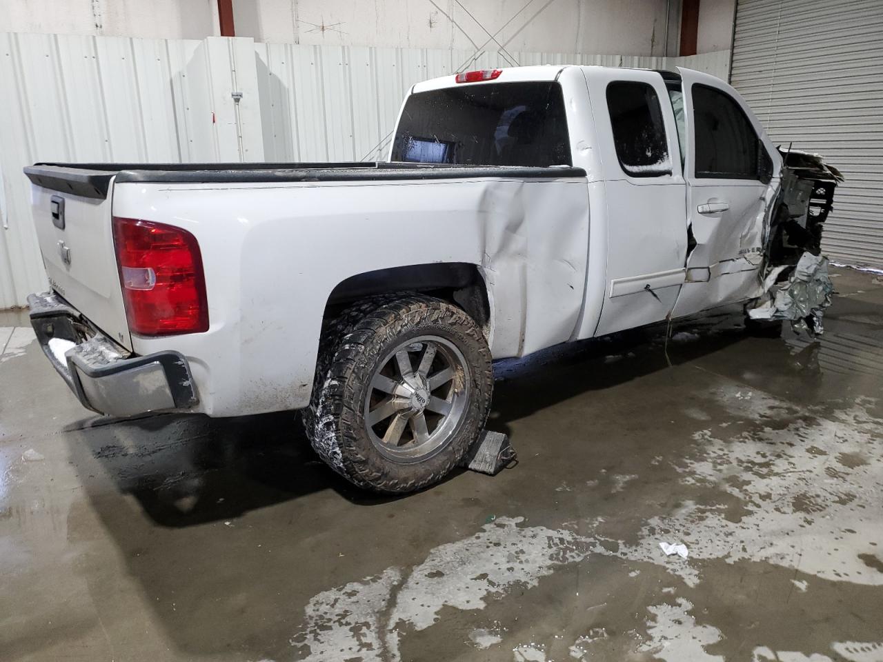 2013 Chevrolet Silverado - Image 3