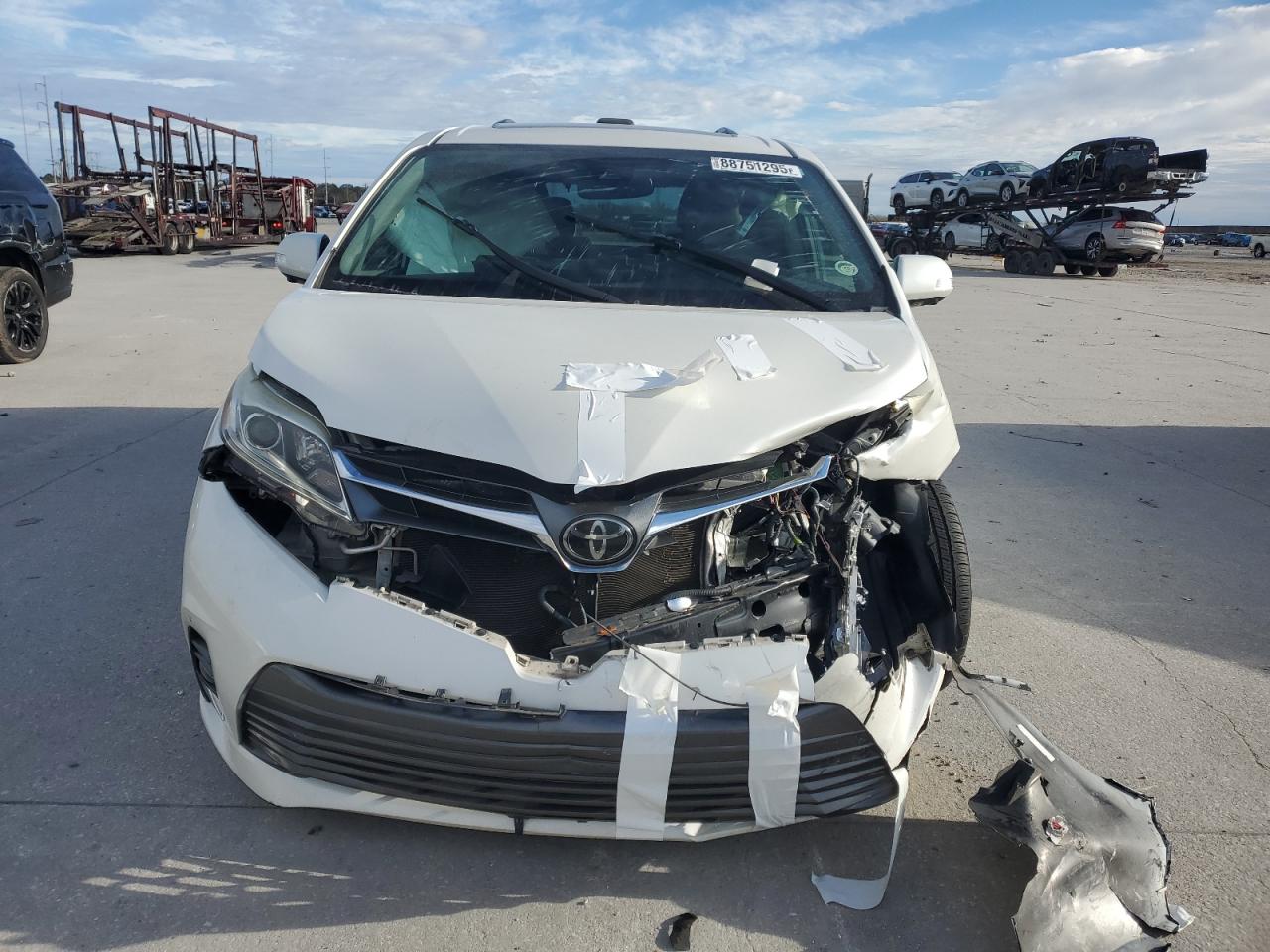 2019 Toyota Sienna - Image 5