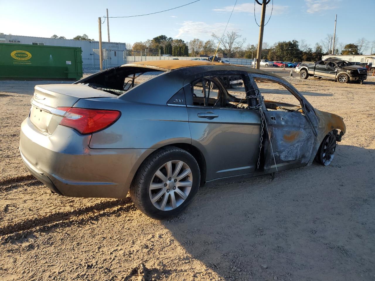 2013 Chrysler 200 - Image 3