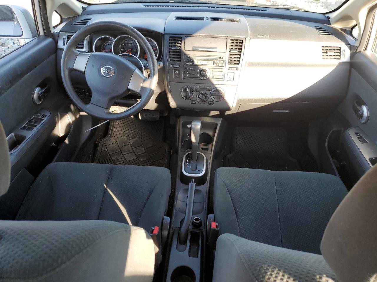 2012 Nissan Versa - Image 8