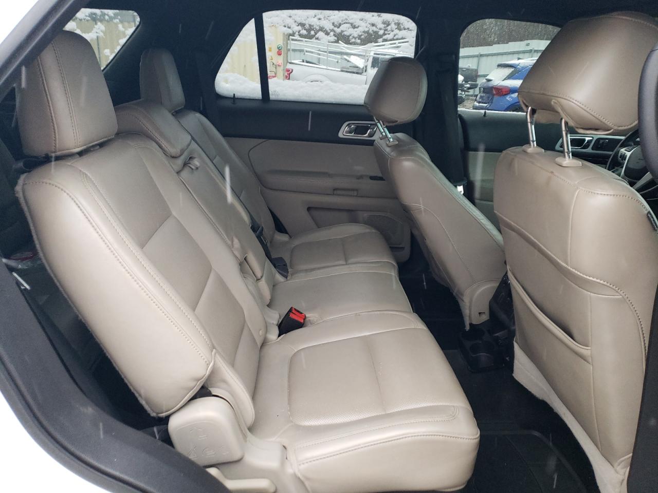 2011 Ford Explorer - Image 11