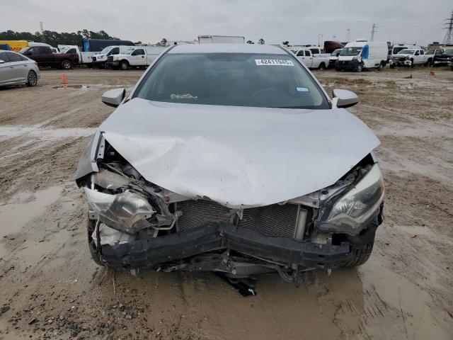  TOYOTA COROLLA 2016 Srebrny