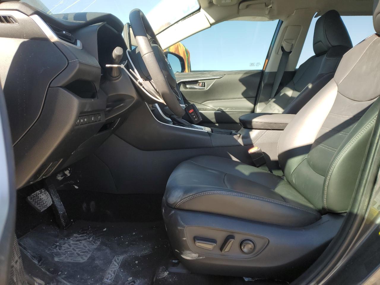 2024 Toyota RAV 4 - Image 7