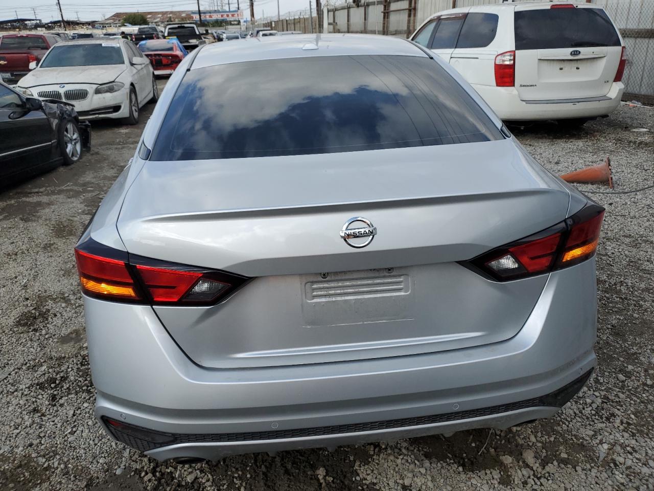 2019 Nissan Altima - Image 6