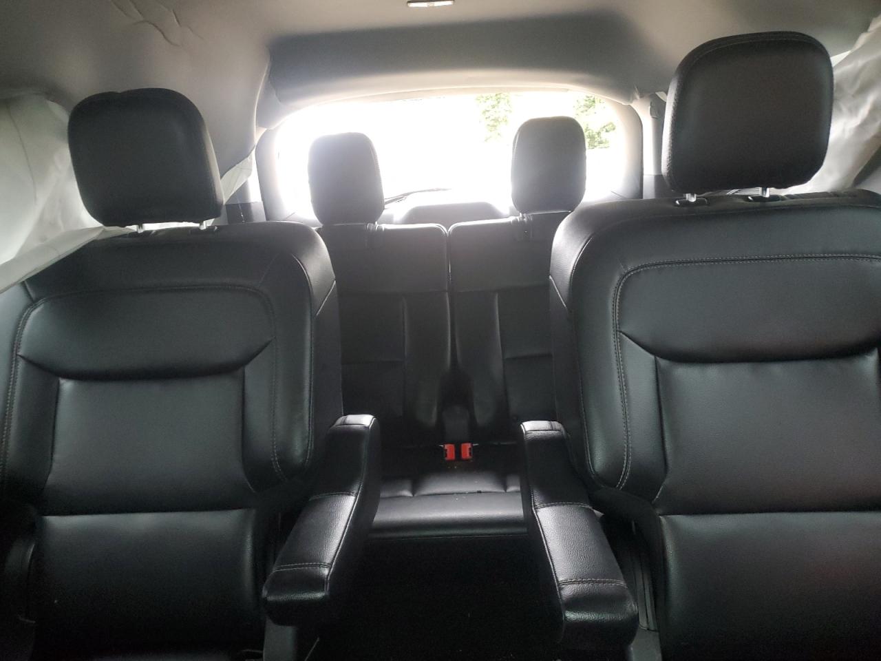 2020 Ford Explorer - Image 10