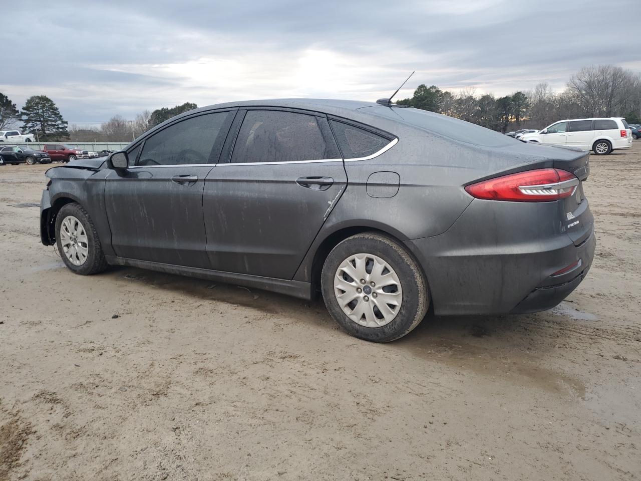 2019 Ford Fusion - Image 2