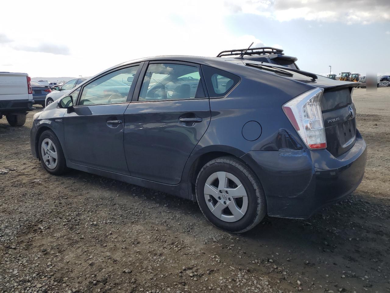 2010 Toyota Prius - Image 2