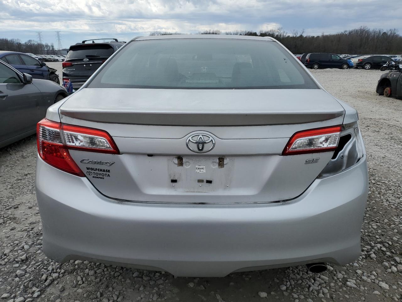 2014 Toyota Camry - Image 6