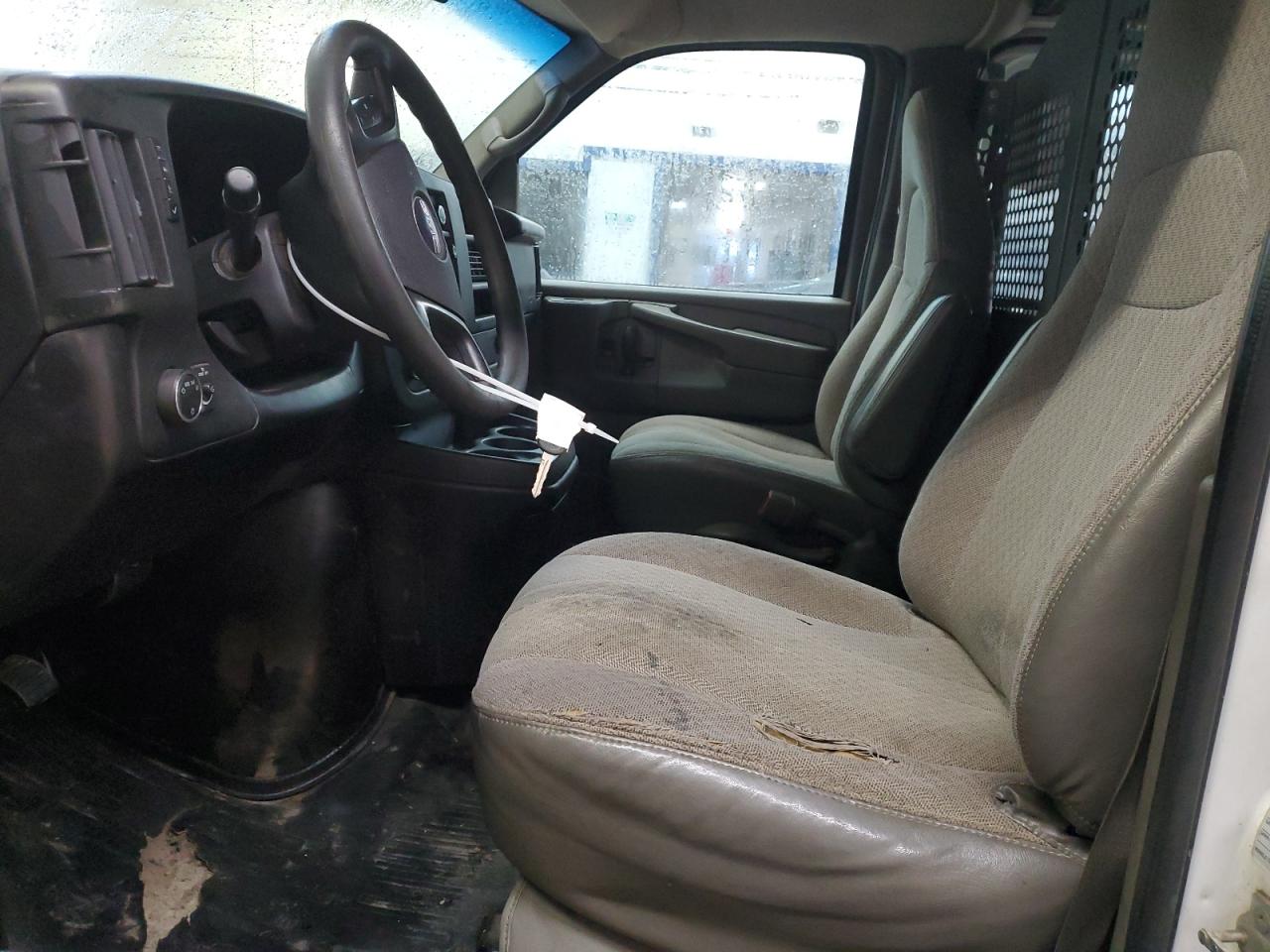 2008 GMC Savana - Image 7