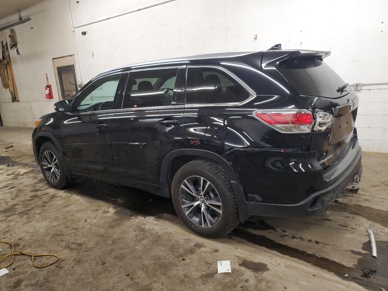 VIN 5TDJKRFH7GS343296 2016 TOYOTA HIGHLANDER no.2