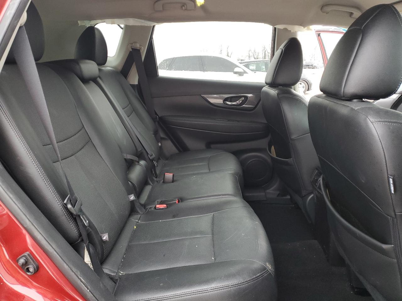 2016 Nissan Rogue - Image 11