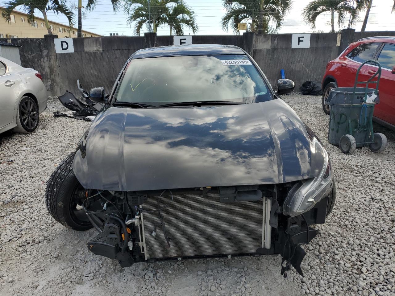 2022 Nissan Altima - Image 5