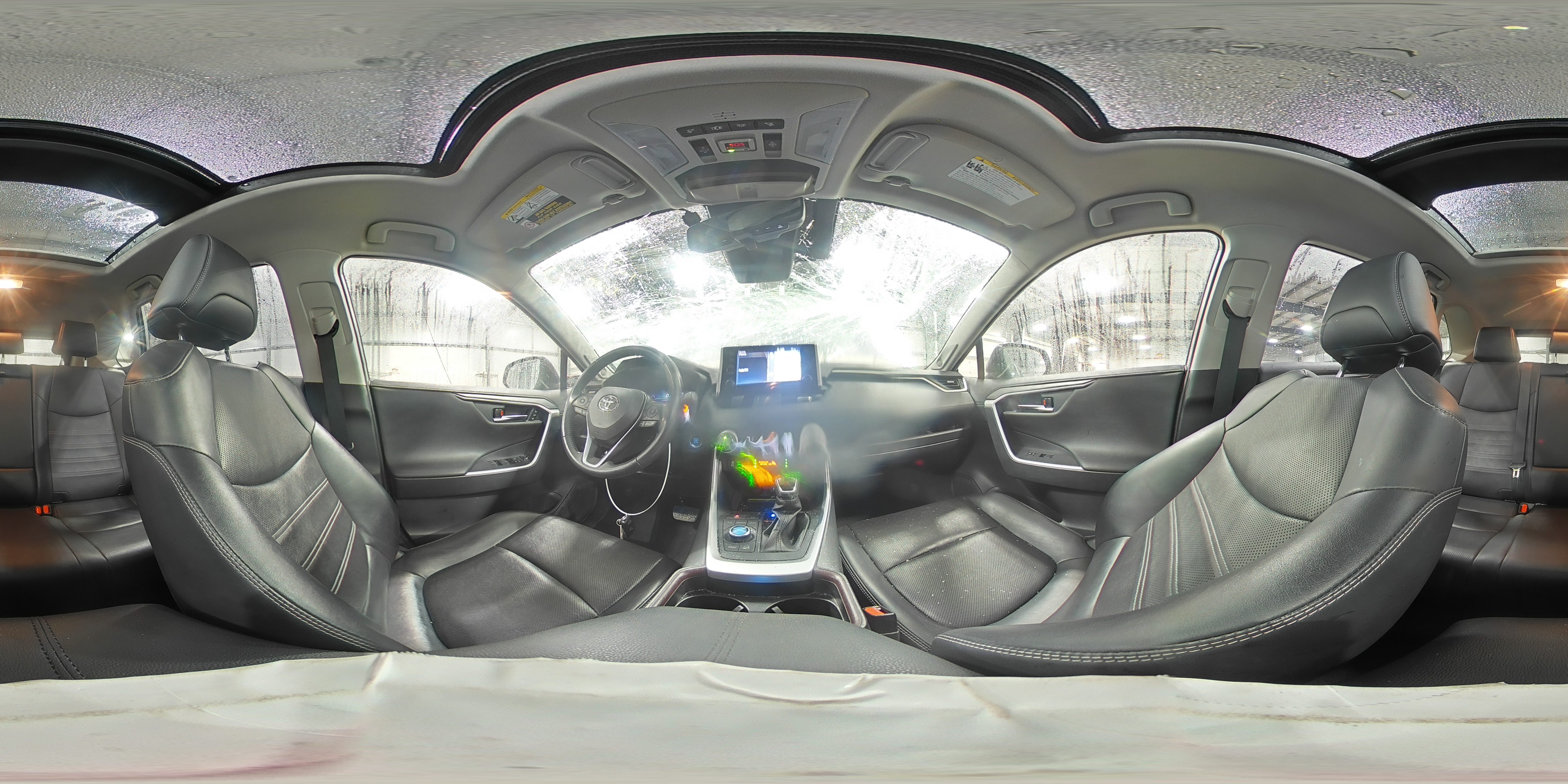 2019 Toyota RAV 4 - Image 16