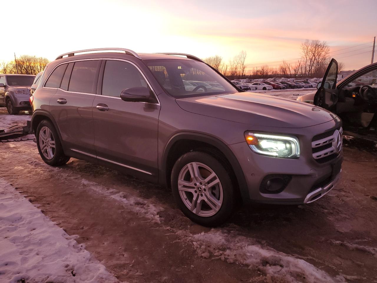 2021 Mercedes-Benz GLB - Image 4