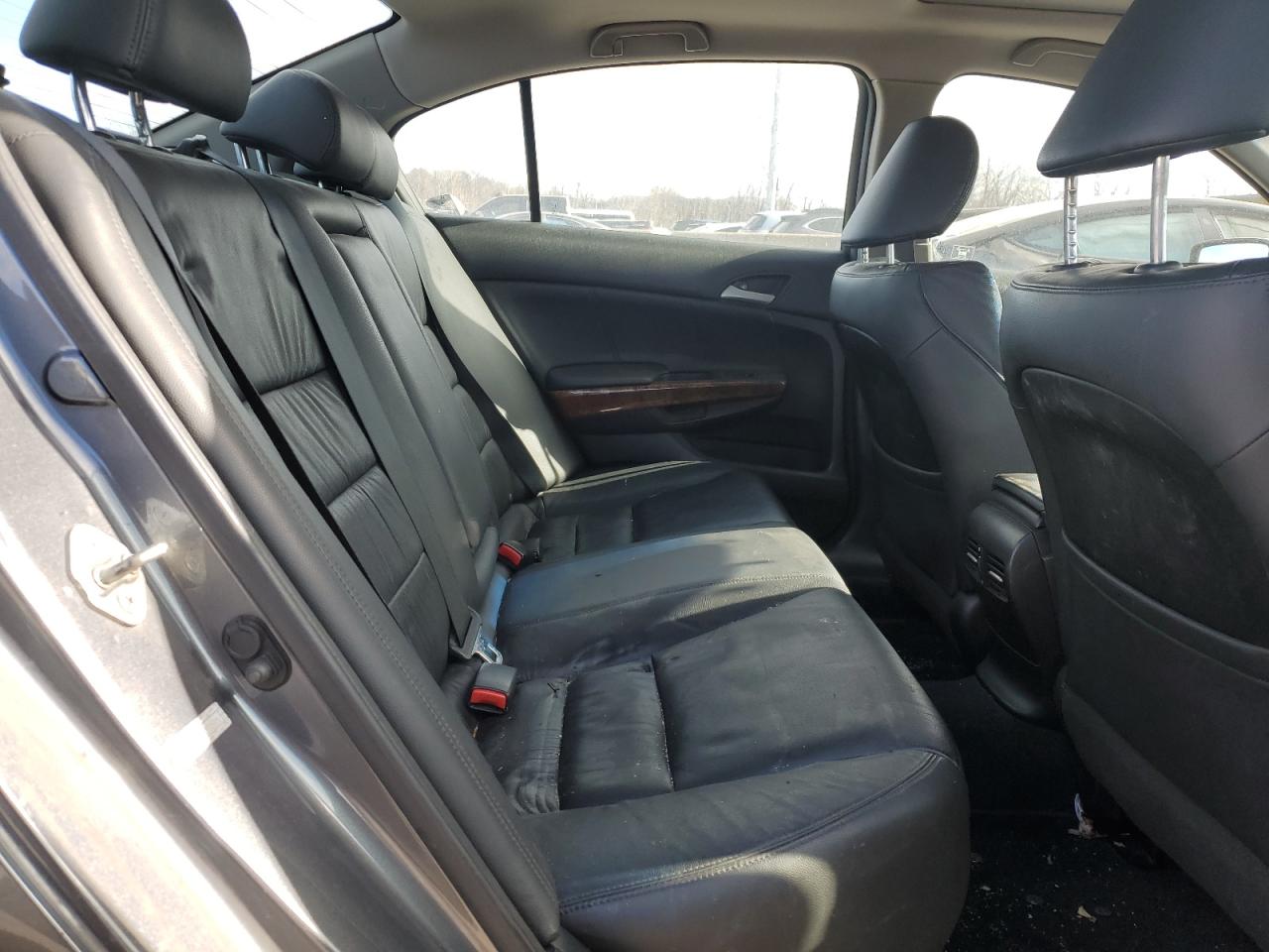 2012 Honda Accord - Image 10