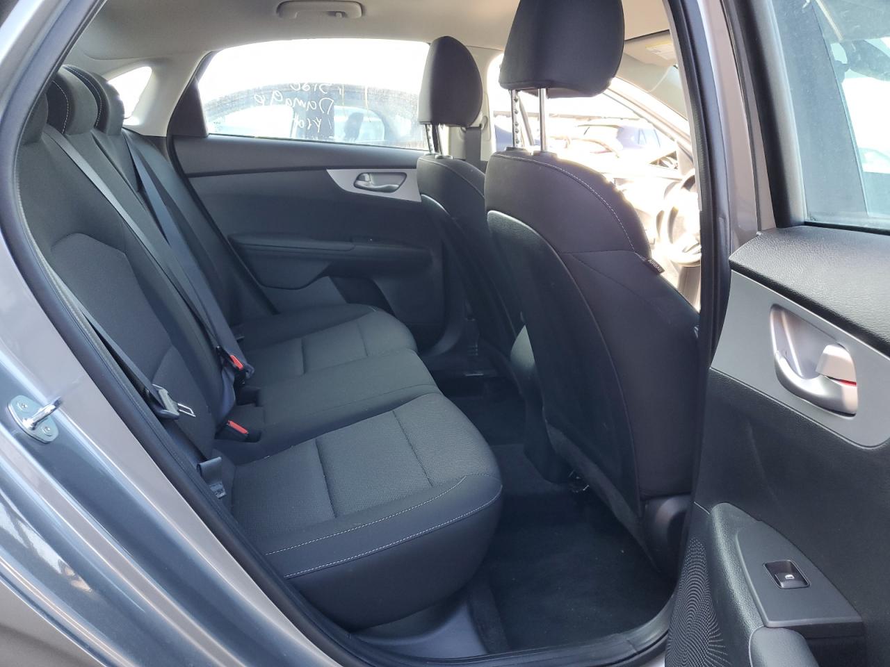2024 Kia Forte - Image 10