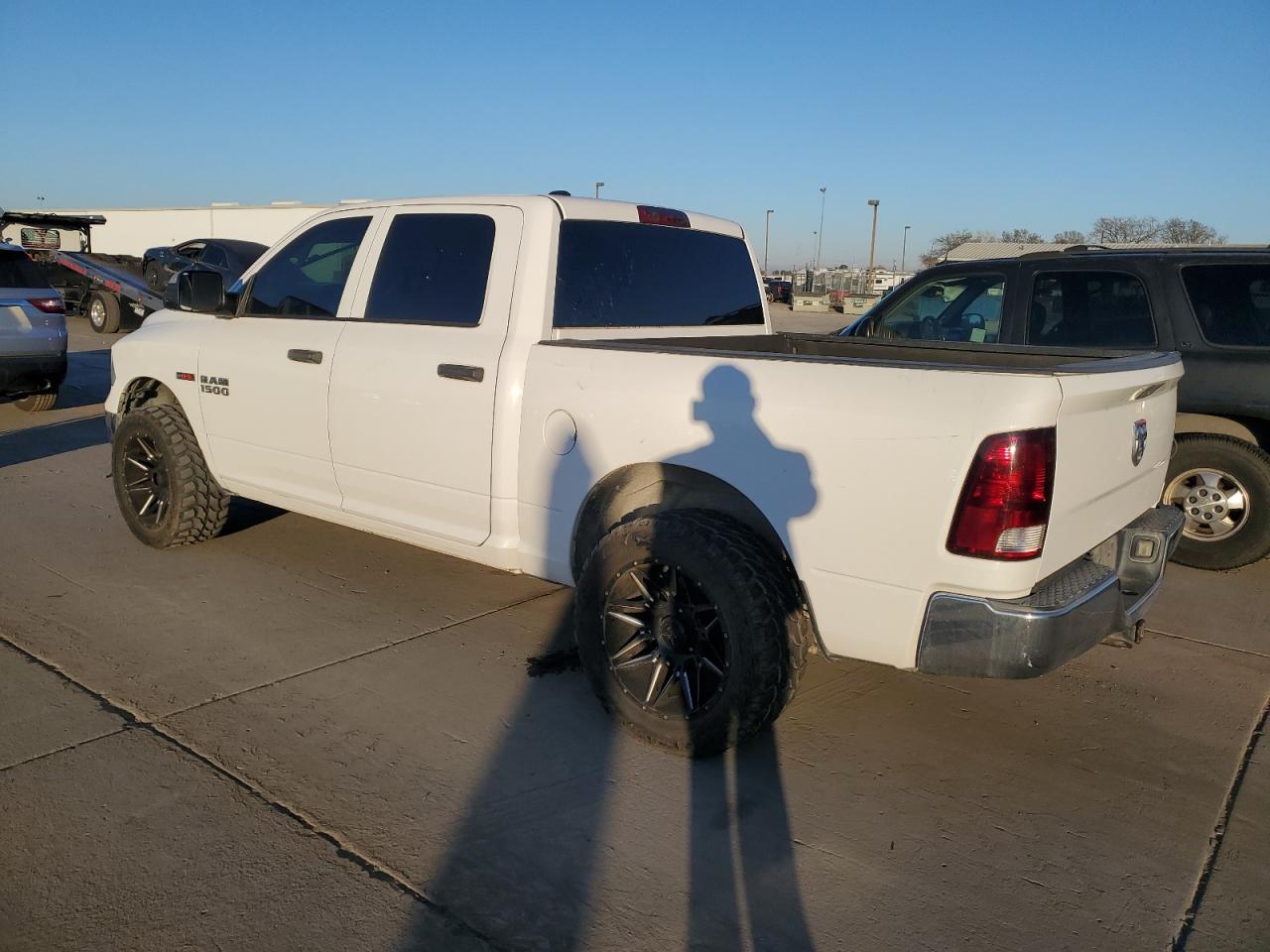 2016 RAM 1500 - Image 2
