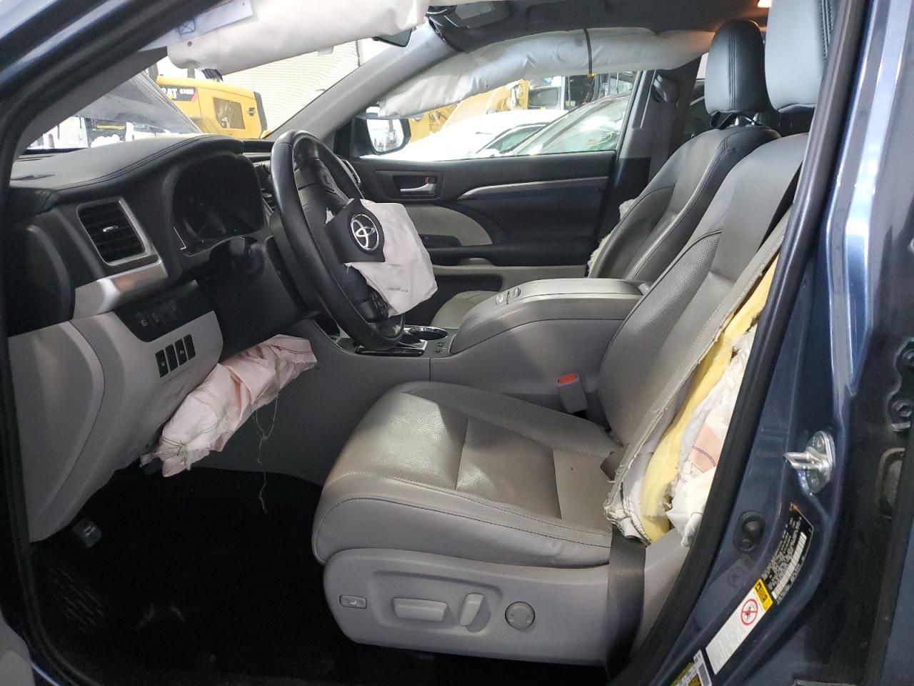 2019 Toyota Highlander - Image 7