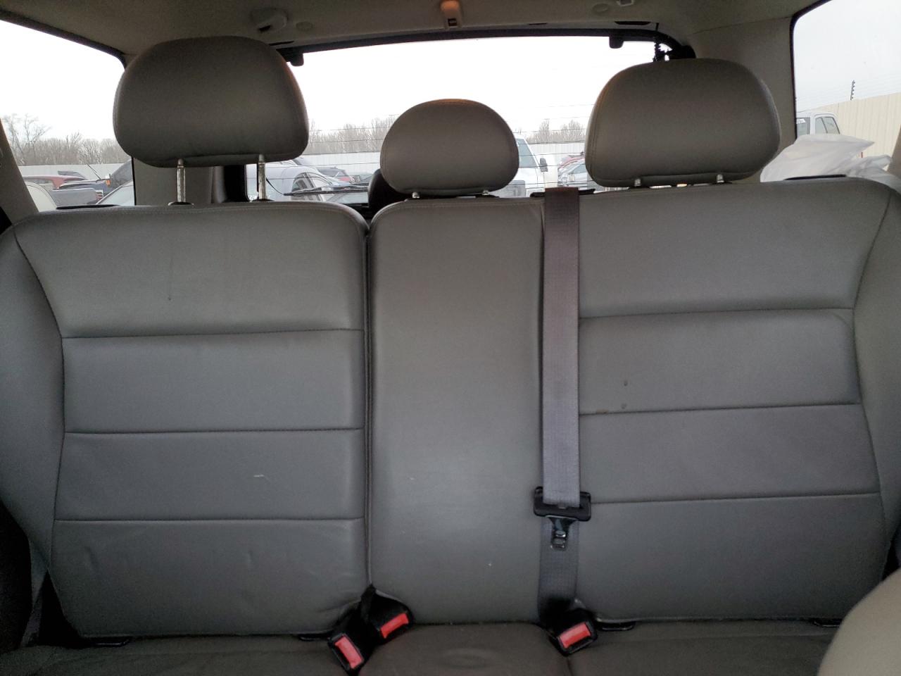 2007 Ford Escape - Image 10