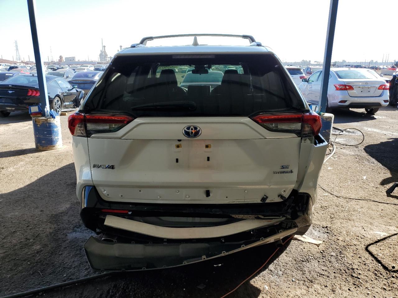 2023 Toyota RAV 4 - Image 6