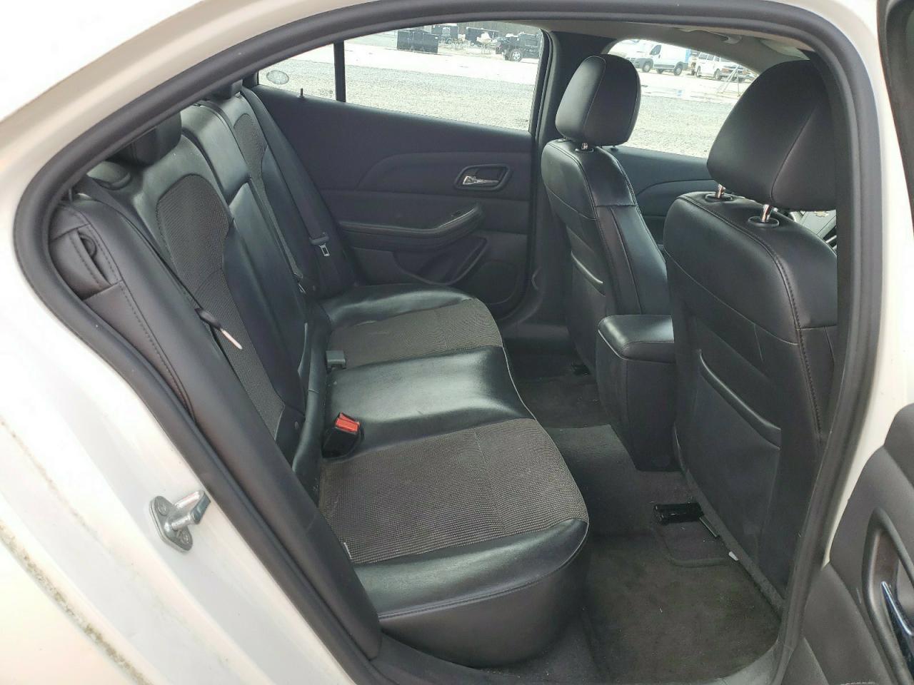 2014 Chevrolet Malibu - Image 10
