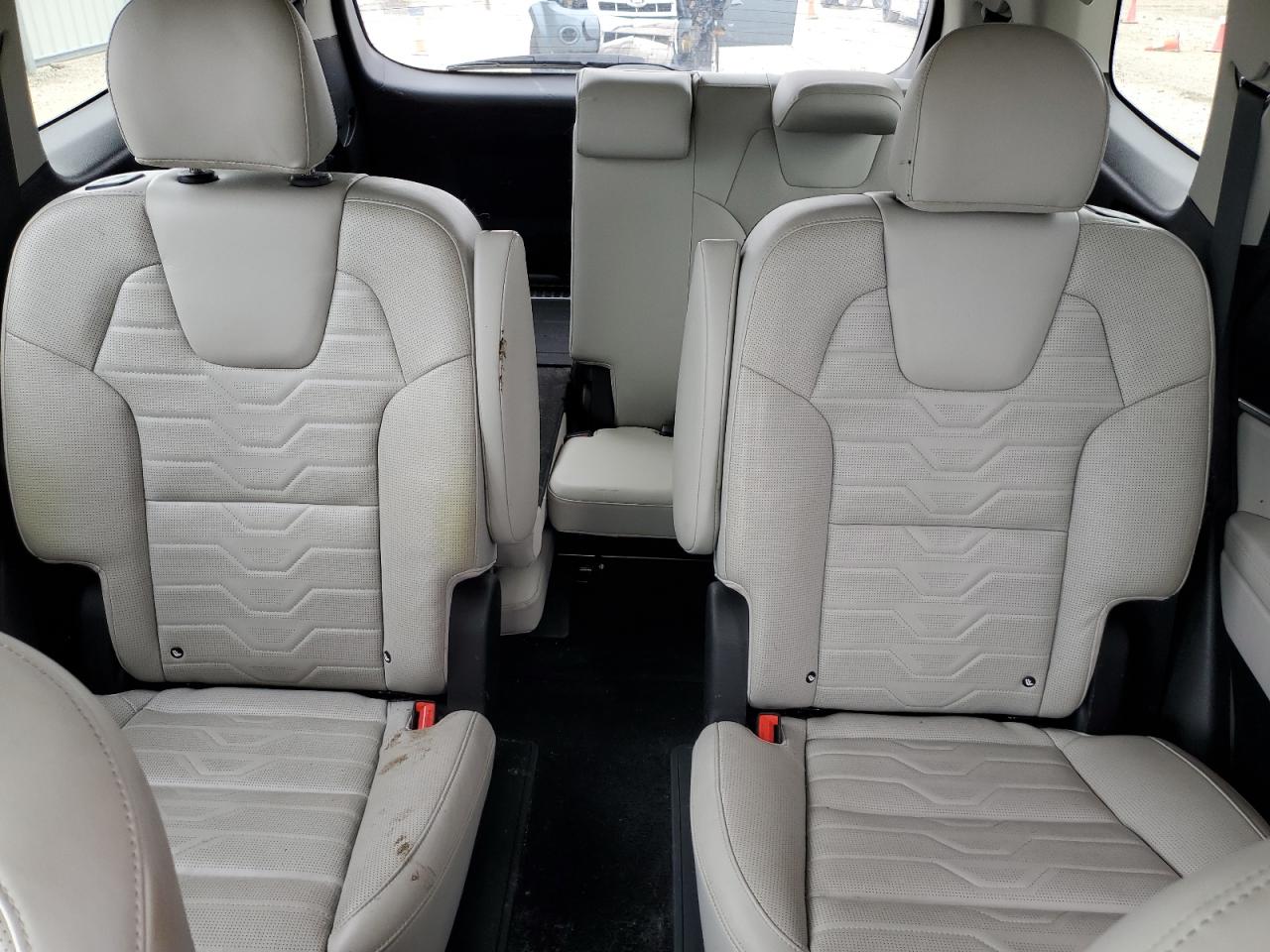 2021 Kia Telluride - Image 10