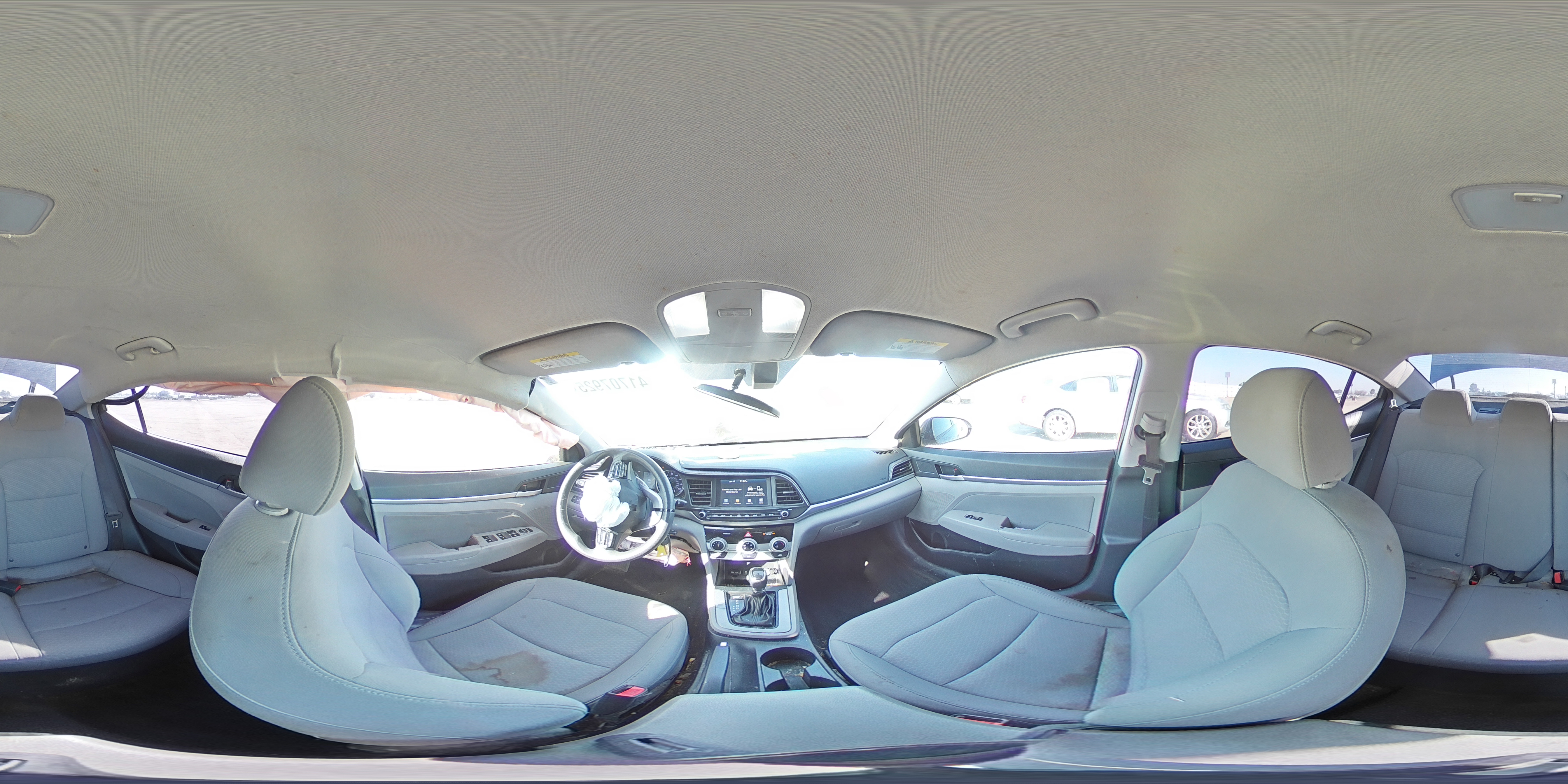 2019 Hyundai Elantra - Image 13