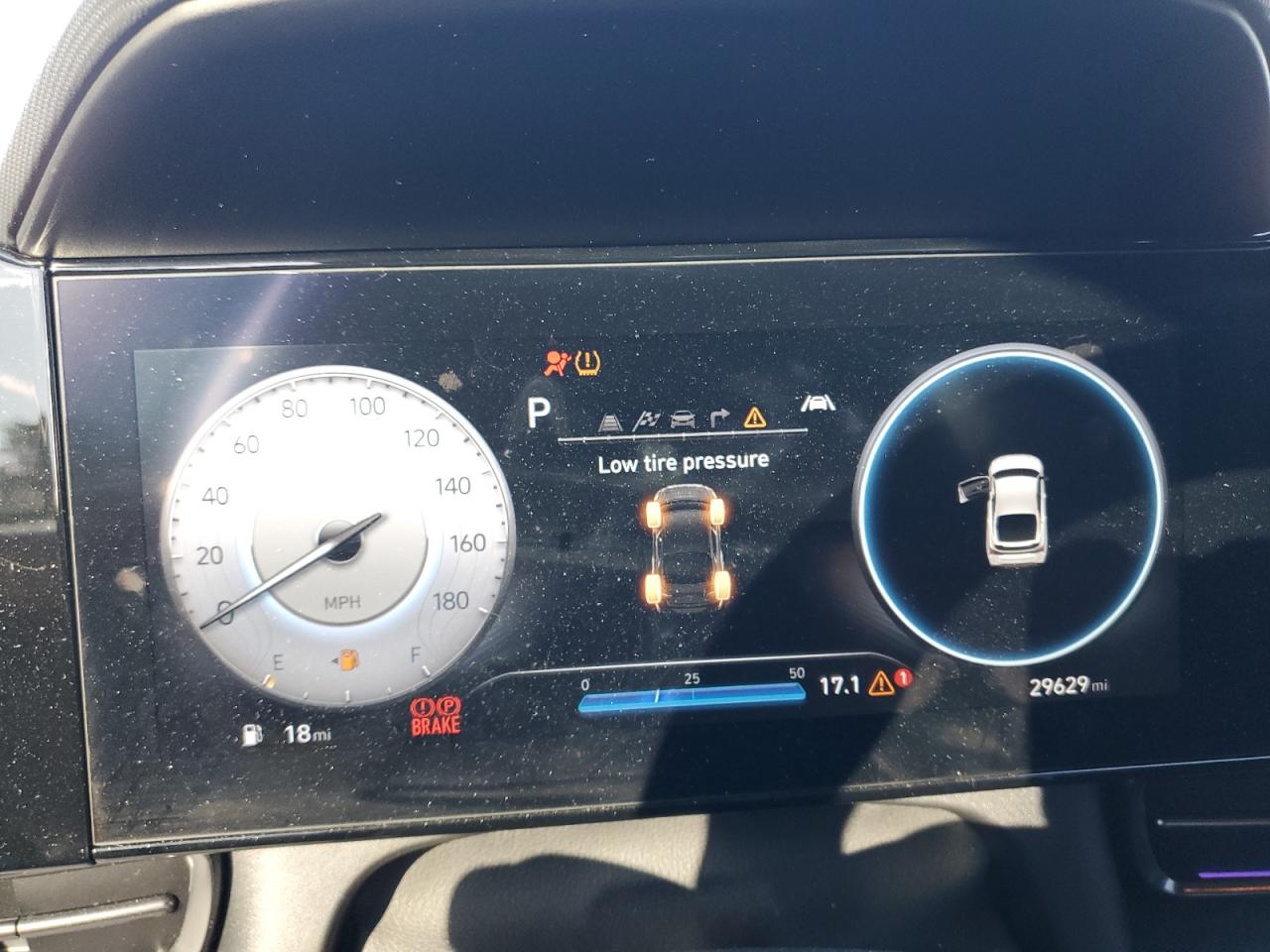 2022 Hyundai Elantra - Image 9