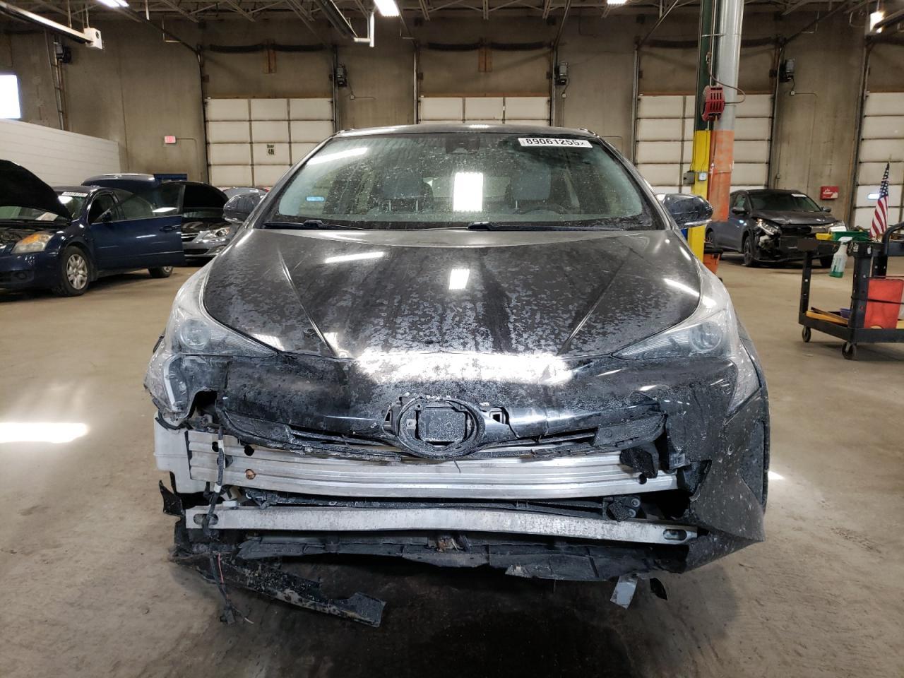 2018 Toyota Prius - Image 5