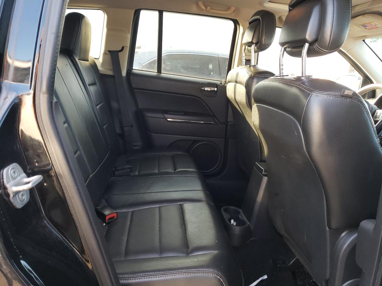 2012 Jeep Compass - Image 11