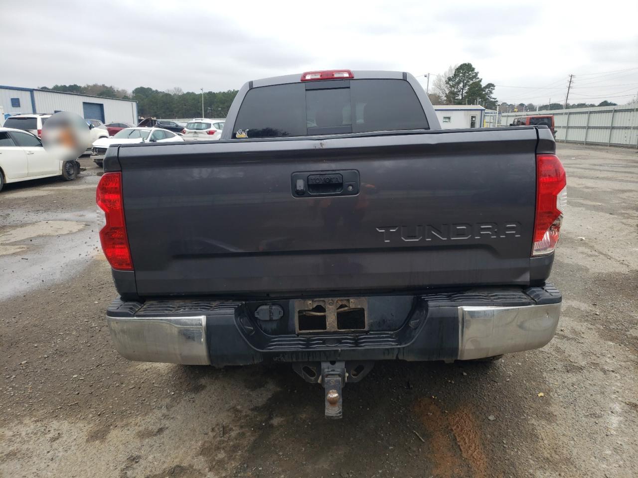 2018 Toyota Tundra - Image 6