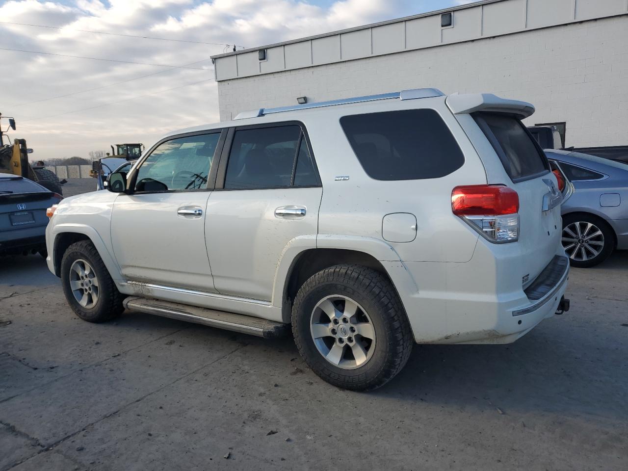 2013 Toyota 4Runner - Image 2